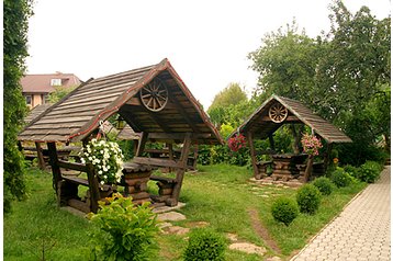 Ukraine Hotel Velyka Omeľana, Exterieur